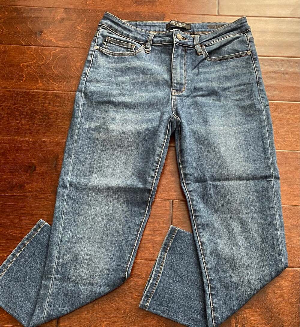 Judy Blue Capri Fit Jeans Size 29 Stretch Blue Denim